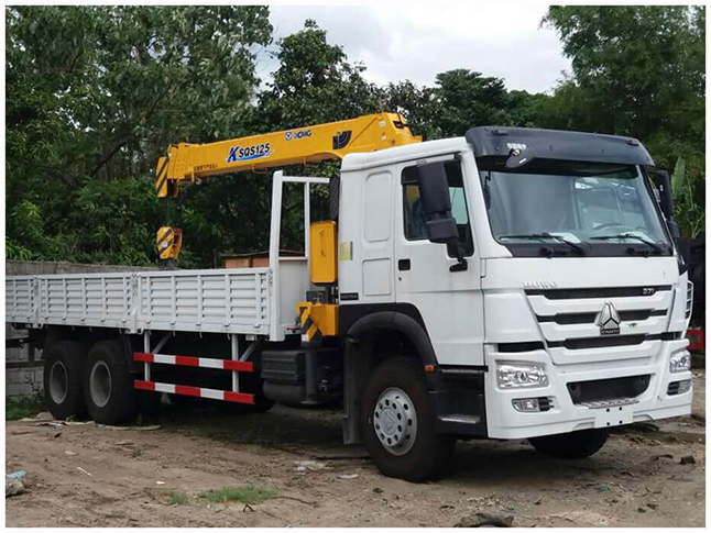 Sinotruk Howo Crane Truck