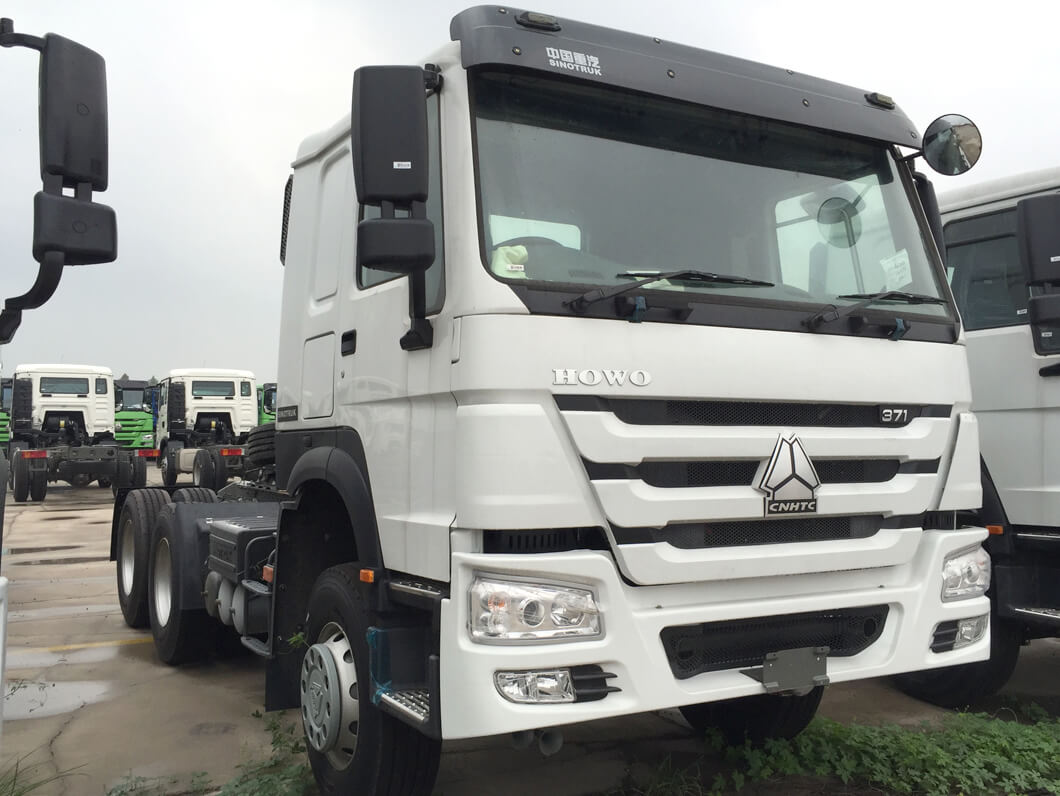 Sinotruk HOWO Tractor Truck 371HP